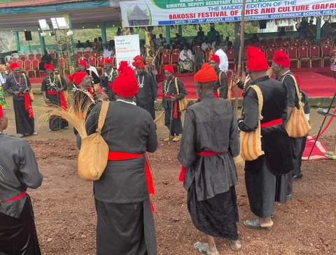 Bakossi_Ahon_Dance_dressing